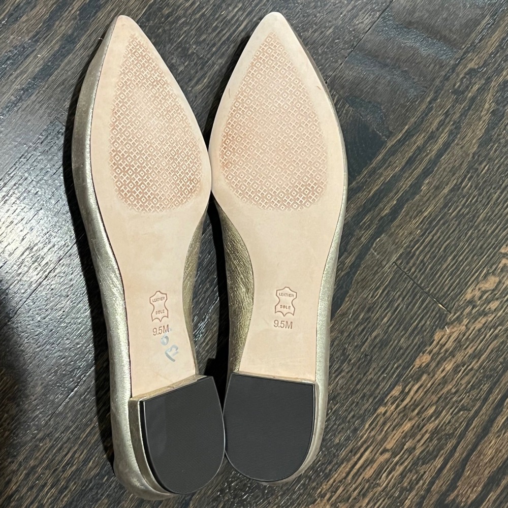 Tory Burch Metallic Gold Pointed Toe Logo Flats - Picture 8 of 9